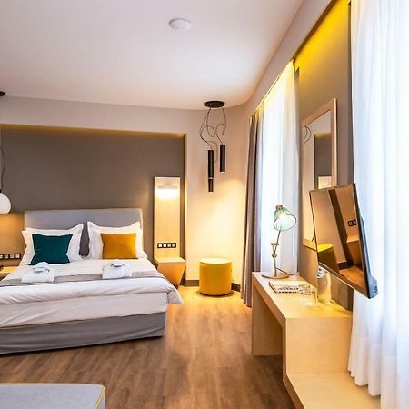 St. Bjur Suites Atene Esterno foto