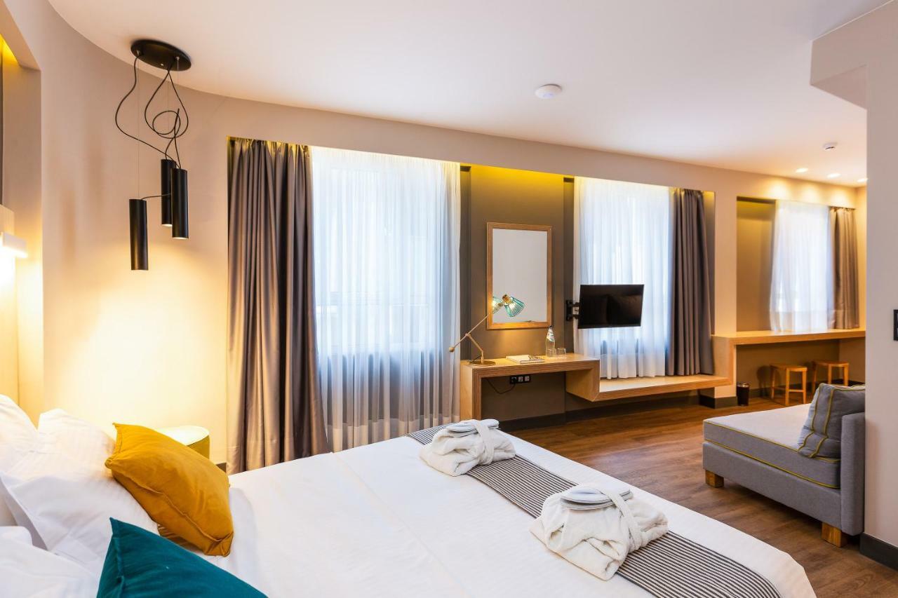 St. Bjur Suites Atene Esterno foto